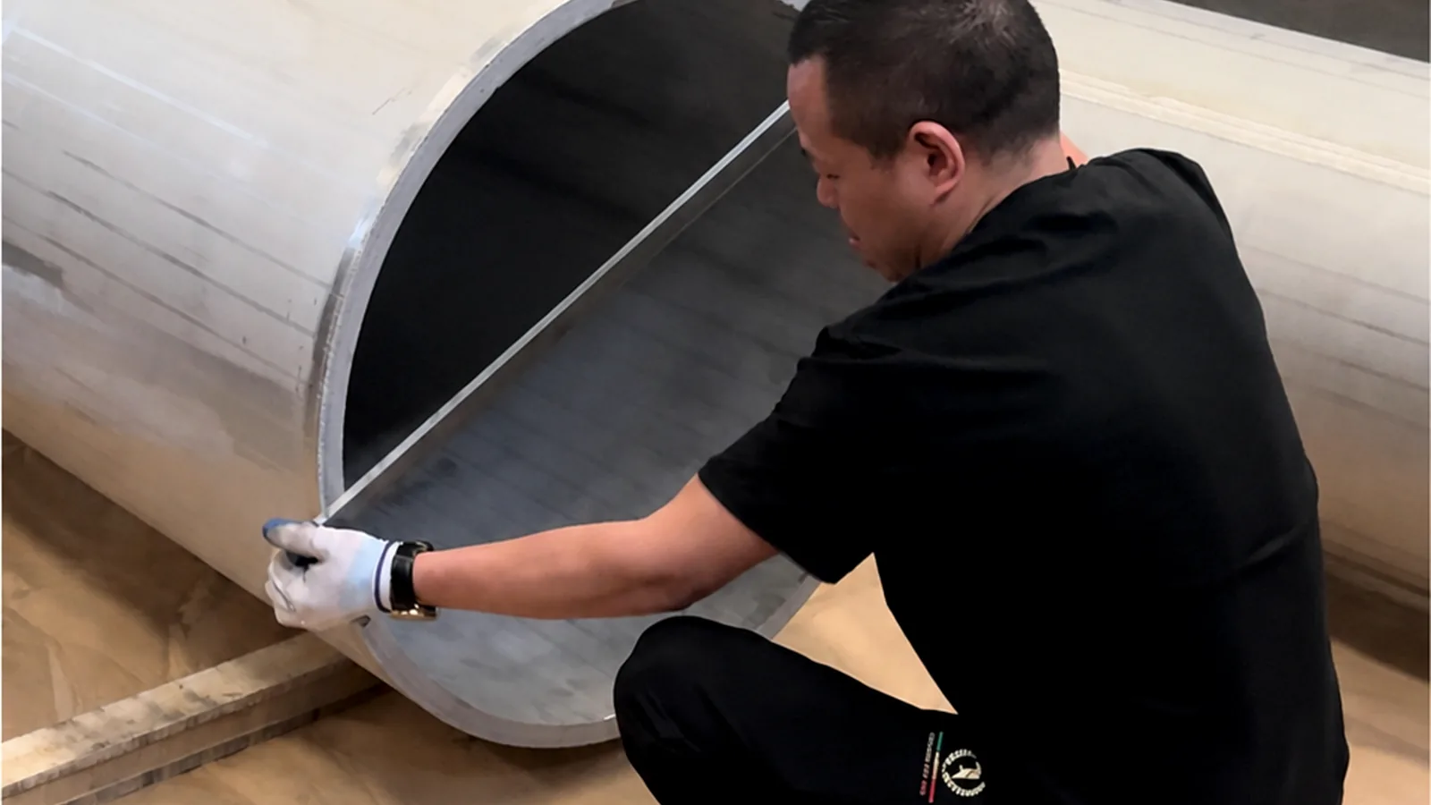 Dimensional measurement of a stainless steel welded pipe section